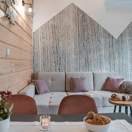 Gorski Horyzont - Nad Jeziorem Z Widokiem Na Tatry